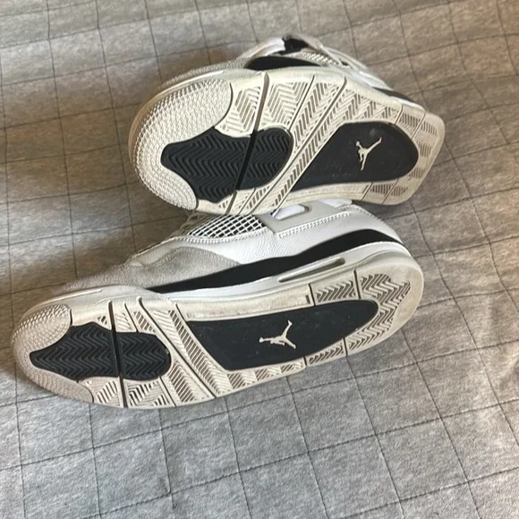 Jordan 4 Military Black - Picture 5 of 10